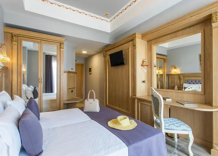 Wellness Santa - Adults Plus12 Ajía Triáda